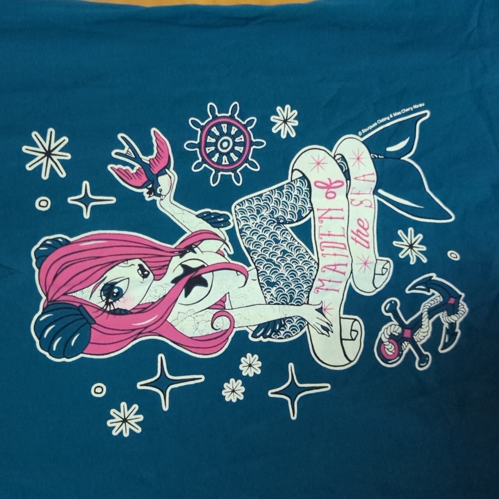 ⭐MOVING SALE⭐Mermaid shirt - Picture 3 of 4